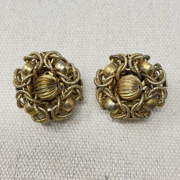 Vintage Gold-Tone Clip-On Earrings Intricate Knot‎ Design Marked Japan Artsy MCM - Picture 1 of 8